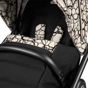 Veloce_Detail_GraphicGold